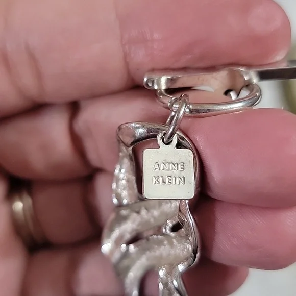 Anne Klein Silver Tone Metal Vintage Choker Necklace - Picture 4 of 6